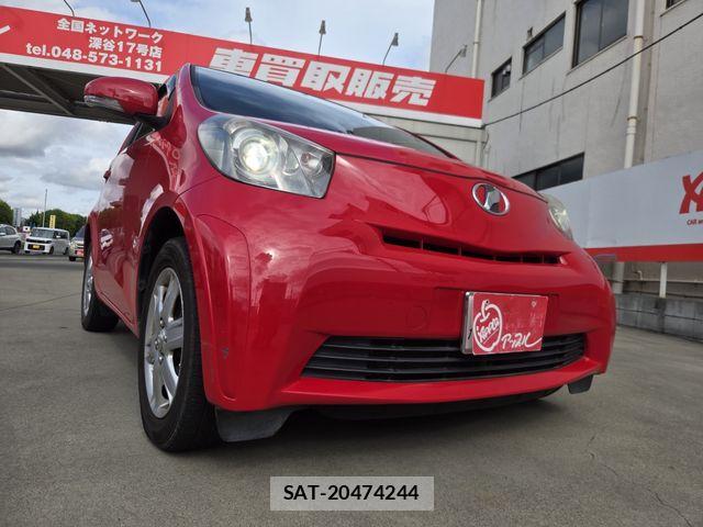 Toyota IQ 2009-07 7358175-20