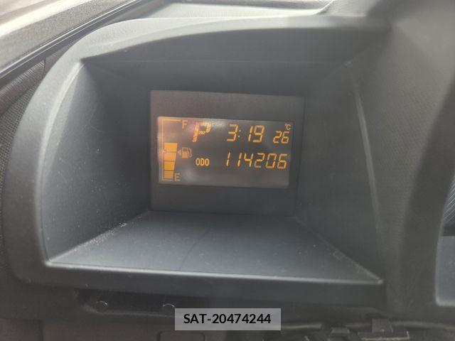 Toyota IQ 2009-07 7358175-8