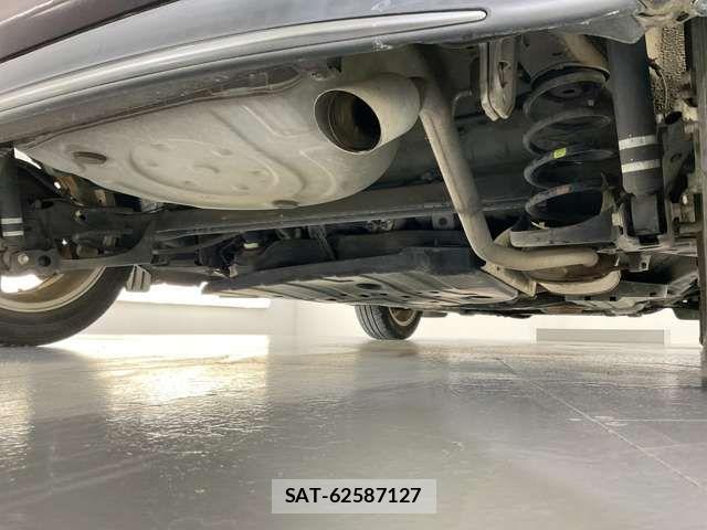 Toyota IQ 2013-03 7392445-9
