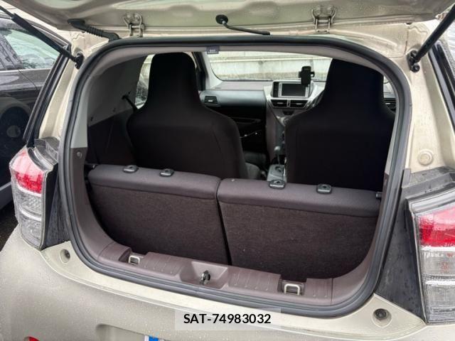 Toyota IQ 2009-01 7617199-10