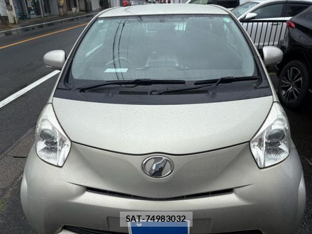 Toyota IQ 2009-01 7617199-1