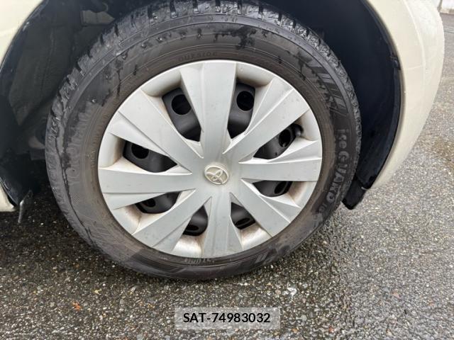 Toyota IQ 2009-01 7617199-4