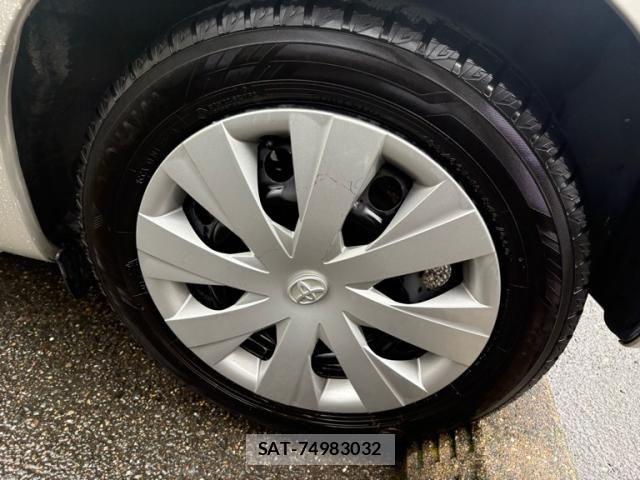 Toyota IQ 2009-01 7617199-6