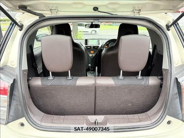 Toyota IQ 2009-01 7785800-10
