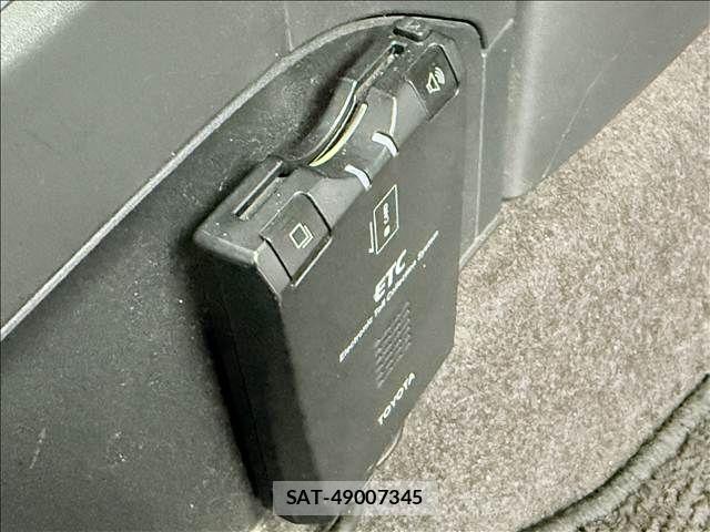 Toyota IQ 2009-01 7785800-12
