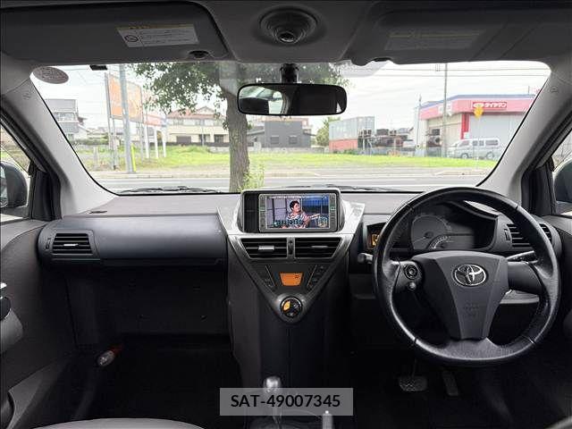 Toyota IQ 2009-01 7785800-1
