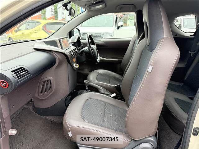 Toyota IQ 2009-01 7785800-24
