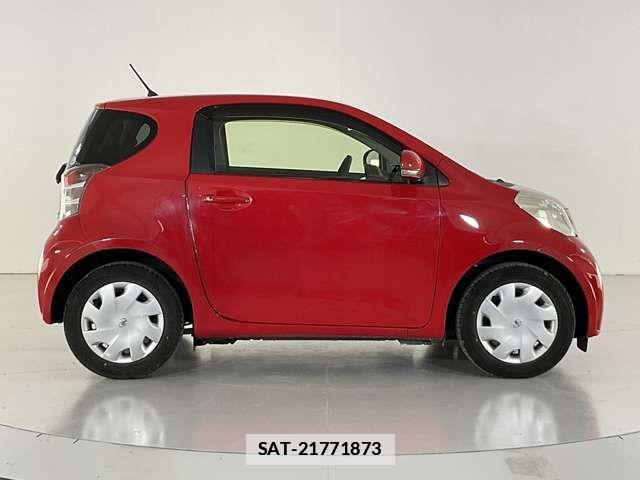 Toyota IQ 2012-08 7785804-6