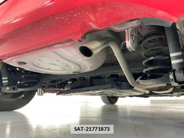 Toyota IQ 2012-08 7785804-9