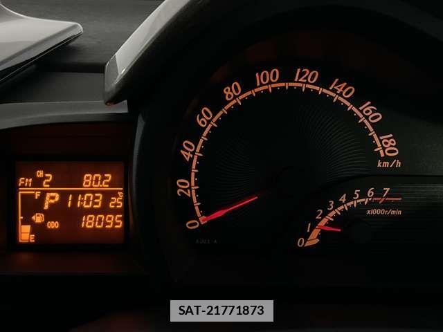 Toyota IQ 2012-08 7785804-10