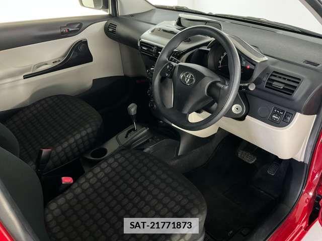 Toyota IQ 2012-08 7785804-12