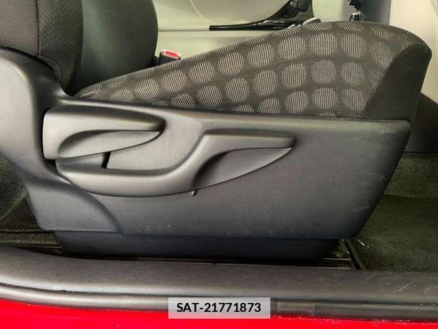 Toyota IQ 2012-08 7785804-15