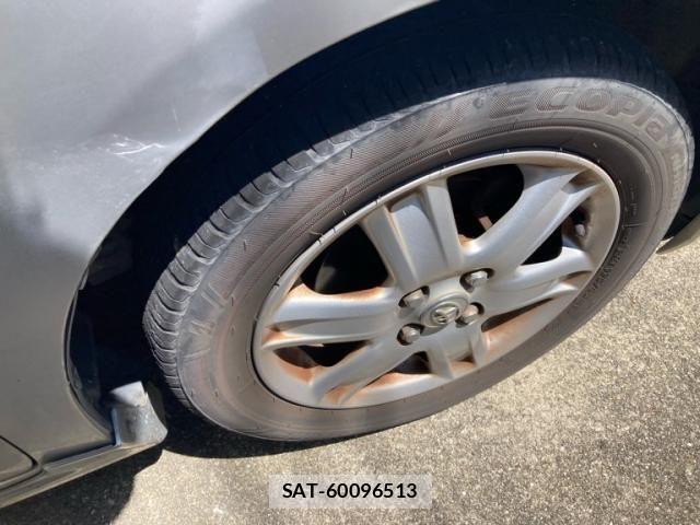 Toyota IQ 2008-12 7876979-13