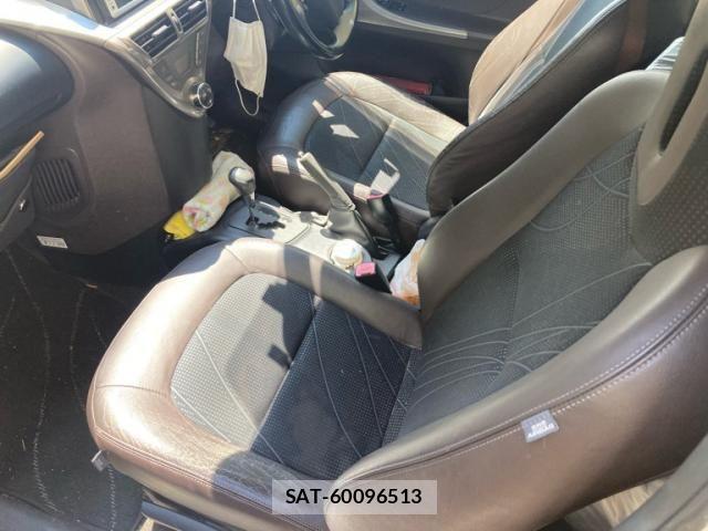 Toyota IQ 2008-12 7876979-8