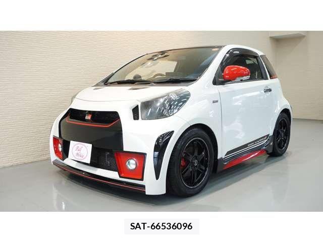 Toyota IQ 2009-12 8036084-11
