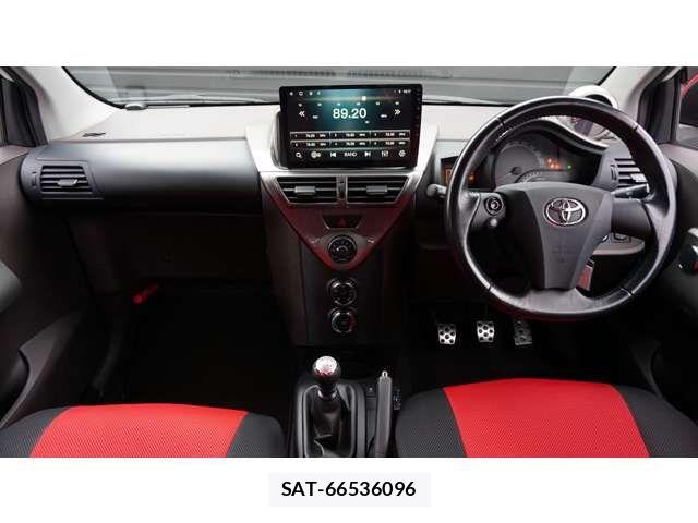 Toyota IQ 2009-12 8036084-1