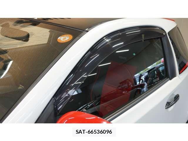Toyota IQ 2009-12 8036084-2