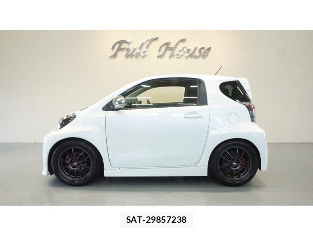 Toyota IQ 2012-11 8036083-0