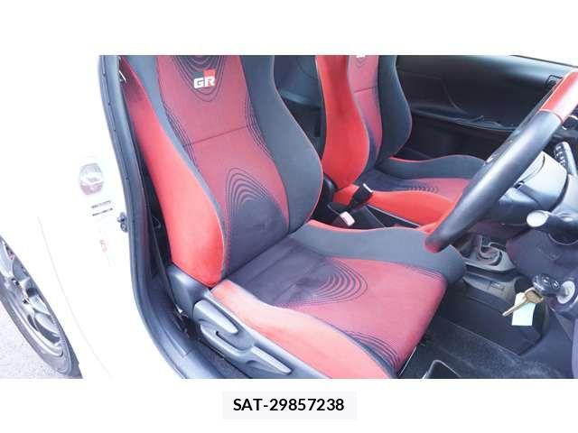 Toyota IQ 2012-11 8036083-19