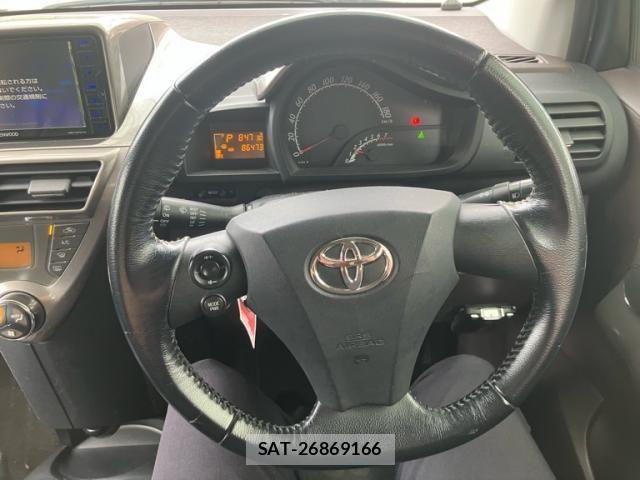 Toyota IQ 2009-01 8036085-15