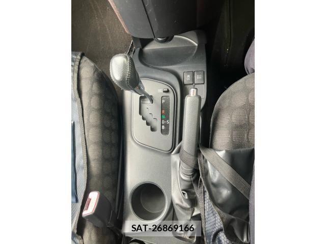 Toyota IQ 2009-01 8036085-17