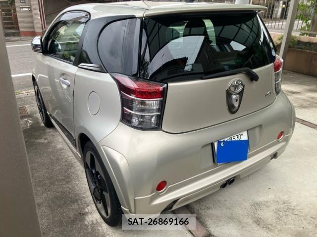 Toyota IQ 2009-01 8036085-2