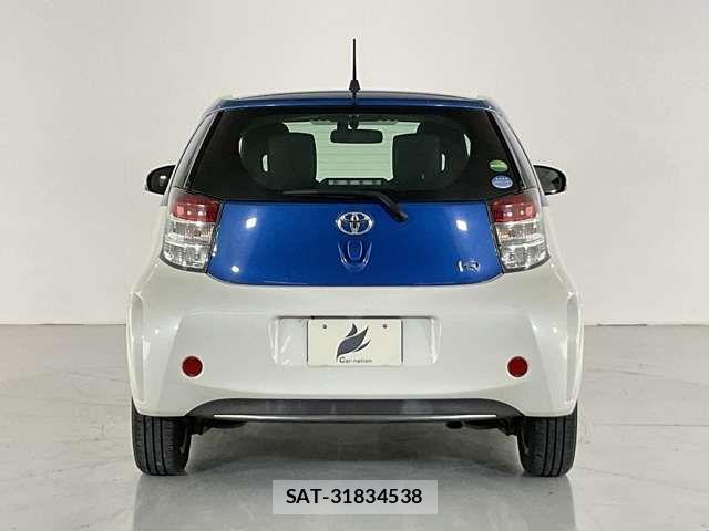 Toyota IQ 2014-05 8074120-4