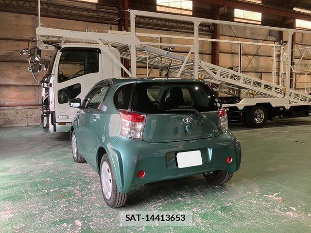 Toyota IQ 2009-02 8207977-6
