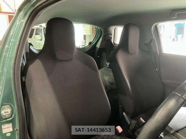 Toyota IQ 2009-02 8207977-8