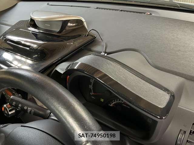 Toyota IQ 2012-08 8245483-17