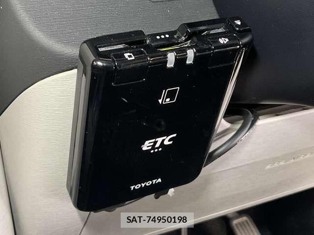 Toyota IQ 2012-08 8245483-2
