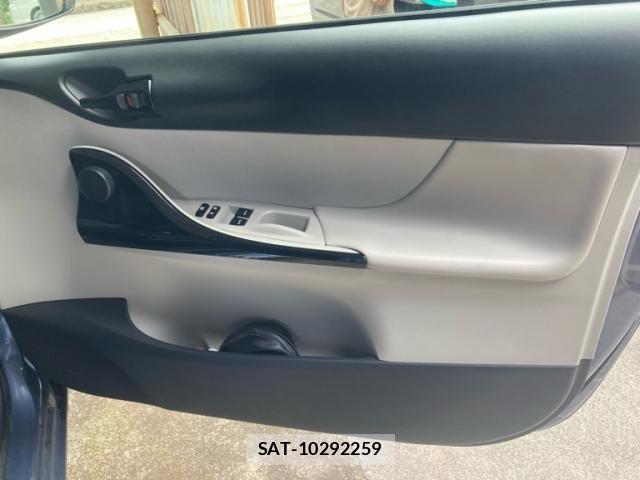 Toyota IQ 2013-09 8245484-11