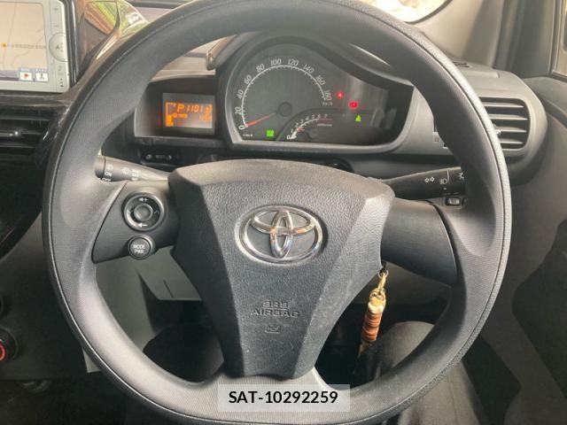 Toyota IQ 2013-09 8245484-15