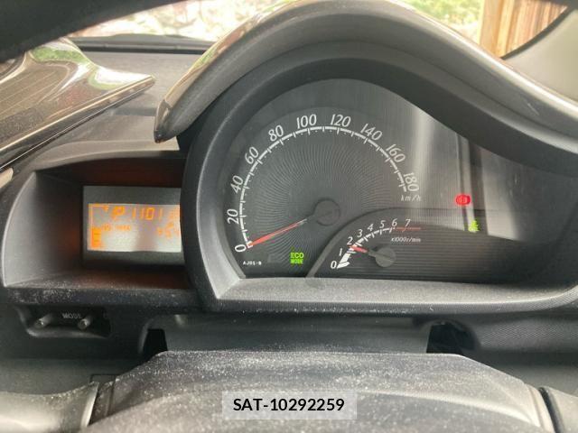 Toyota IQ 2013-09 8245484-16
