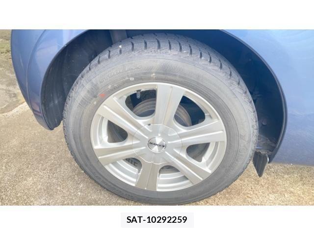 Toyota IQ 2013-09 8245484-22