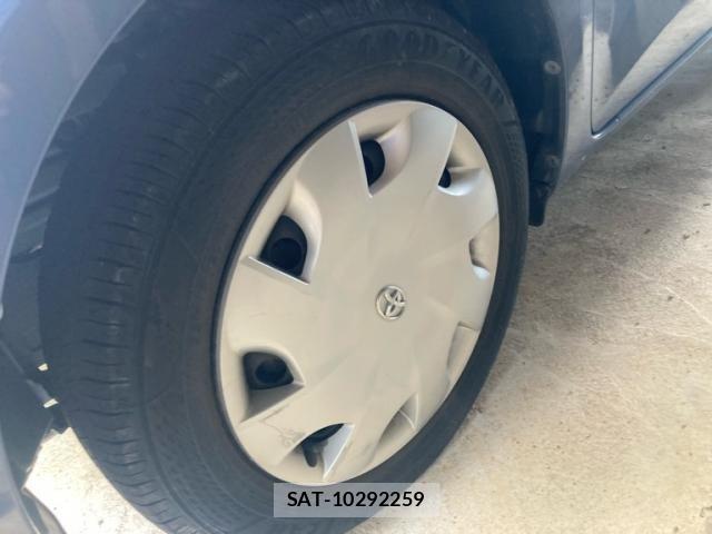 Toyota IQ 2013-09 8245484-6