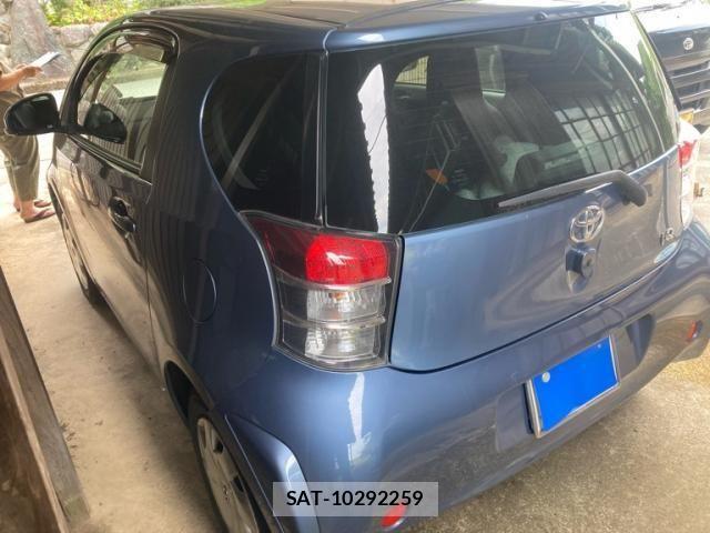 Toyota IQ 2013-09 8245484-8