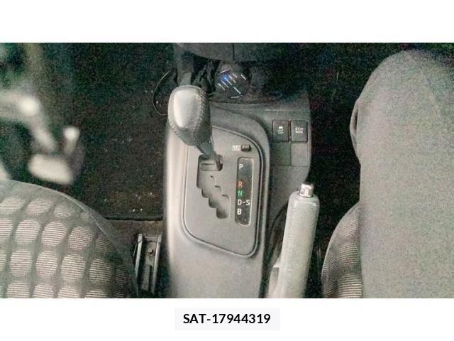 Toyota IQ 2009-09 8354718-4