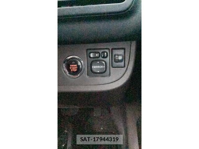 Toyota IQ 2009-09 8354718-6