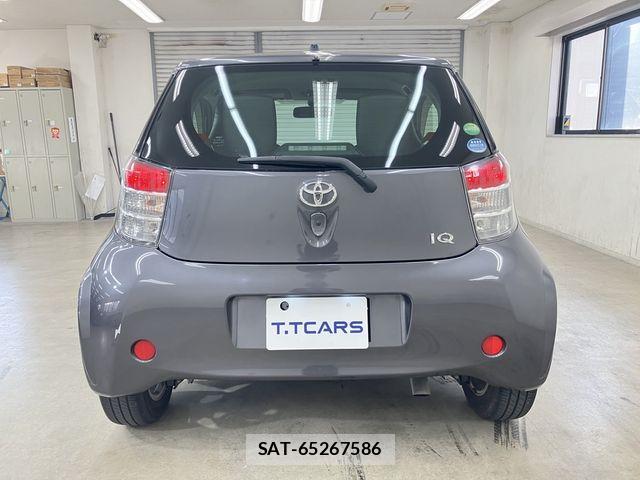 Toyota IQ 2012-03 8525292-23