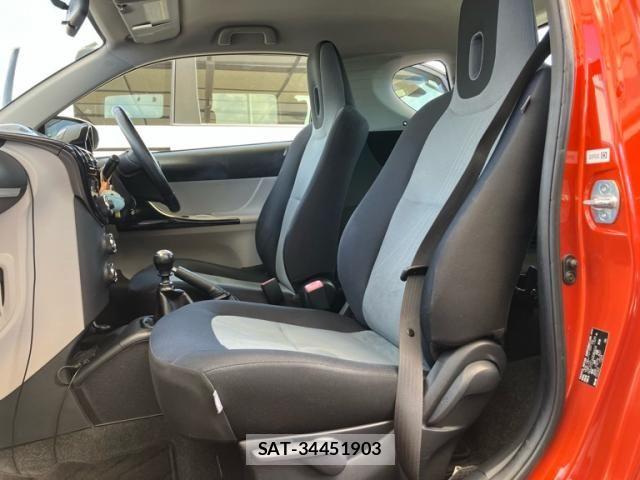 Toyota IQ 2014-09 8525291-11