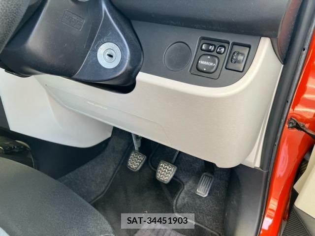 Toyota IQ 2014-09 8525291-14