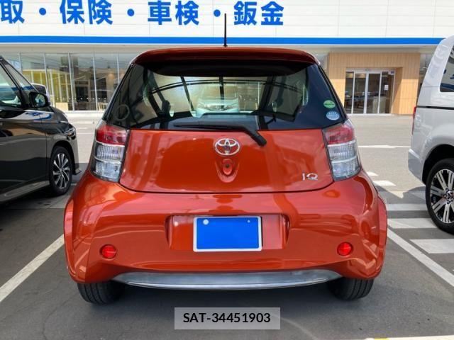 Toyota IQ 2014-09 8525291-1
