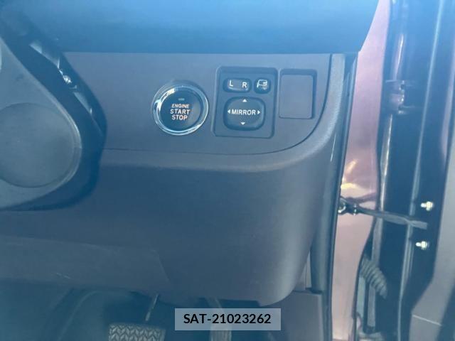 Toyota IQ 2009-11 8562222-13