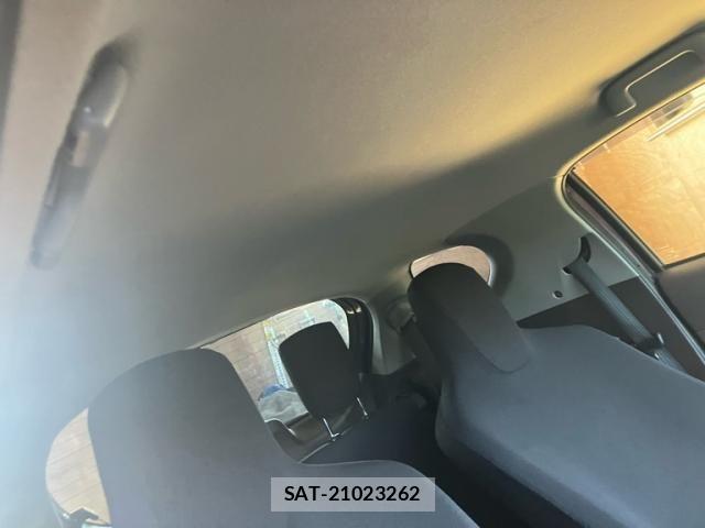 Toyota IQ 2009-11 8562222-14