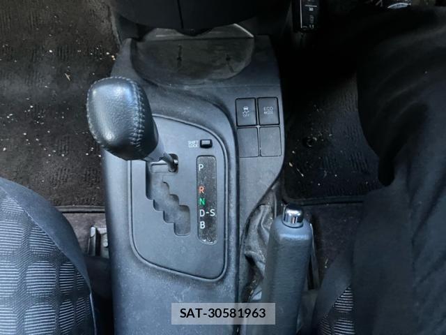 Toyota IQ 2009-01 8659554-18