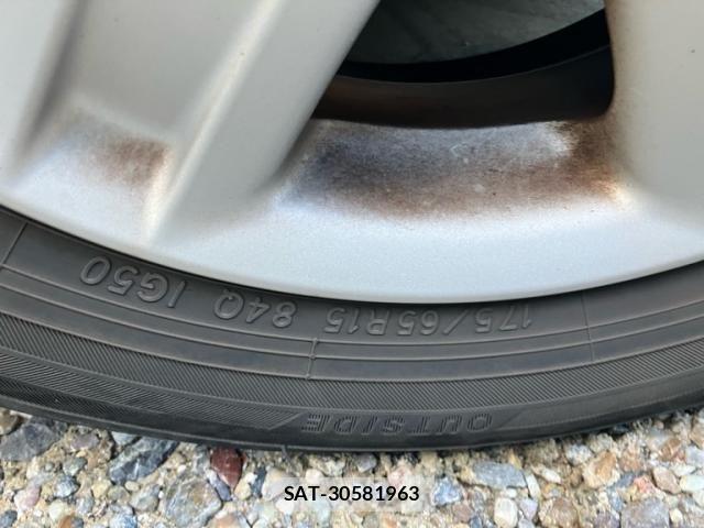 Toyota IQ 2009-01 8659554-4