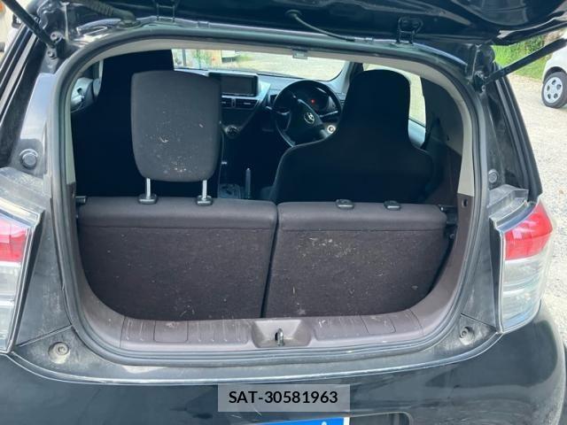 Toyota IQ 2009-01 8659554-8