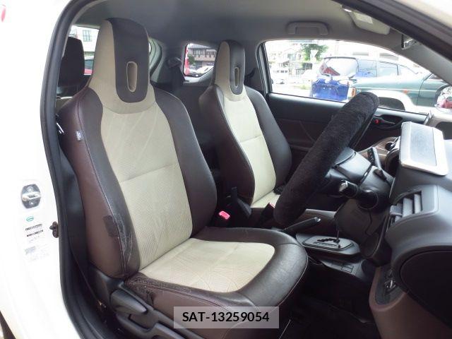 Toyota IQ 2010-07 8659553-3