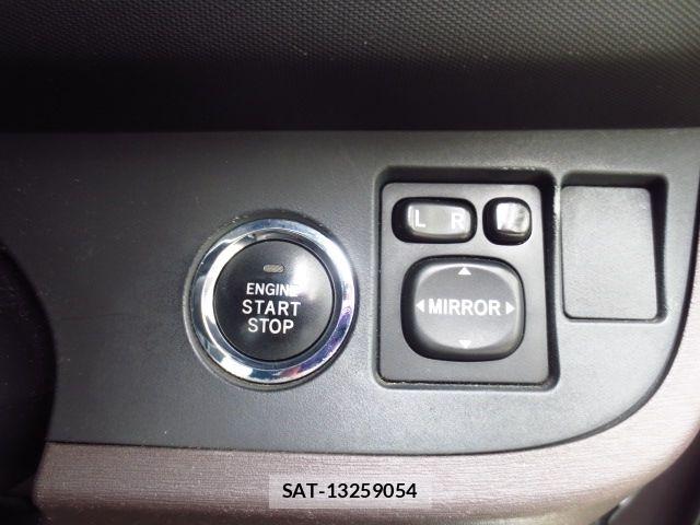Toyota IQ 2010-07 8659553-5